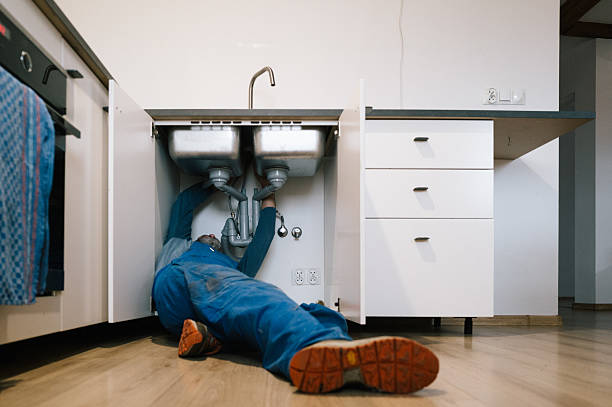 Professional Drain Cleaning technician working in Onyx, CA